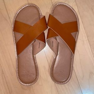 NEVER WORN Hollister Sandals